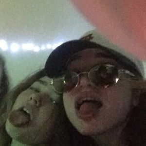 Meet your Posher, Alexia